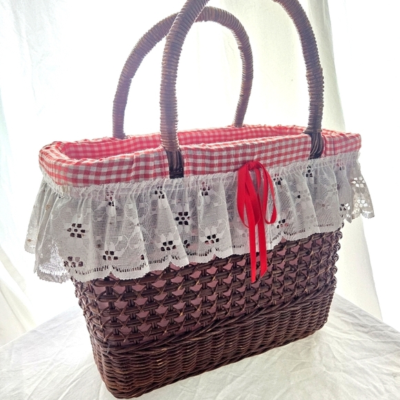Adorable Vintage Basket Handbag - Picture 10 of 10